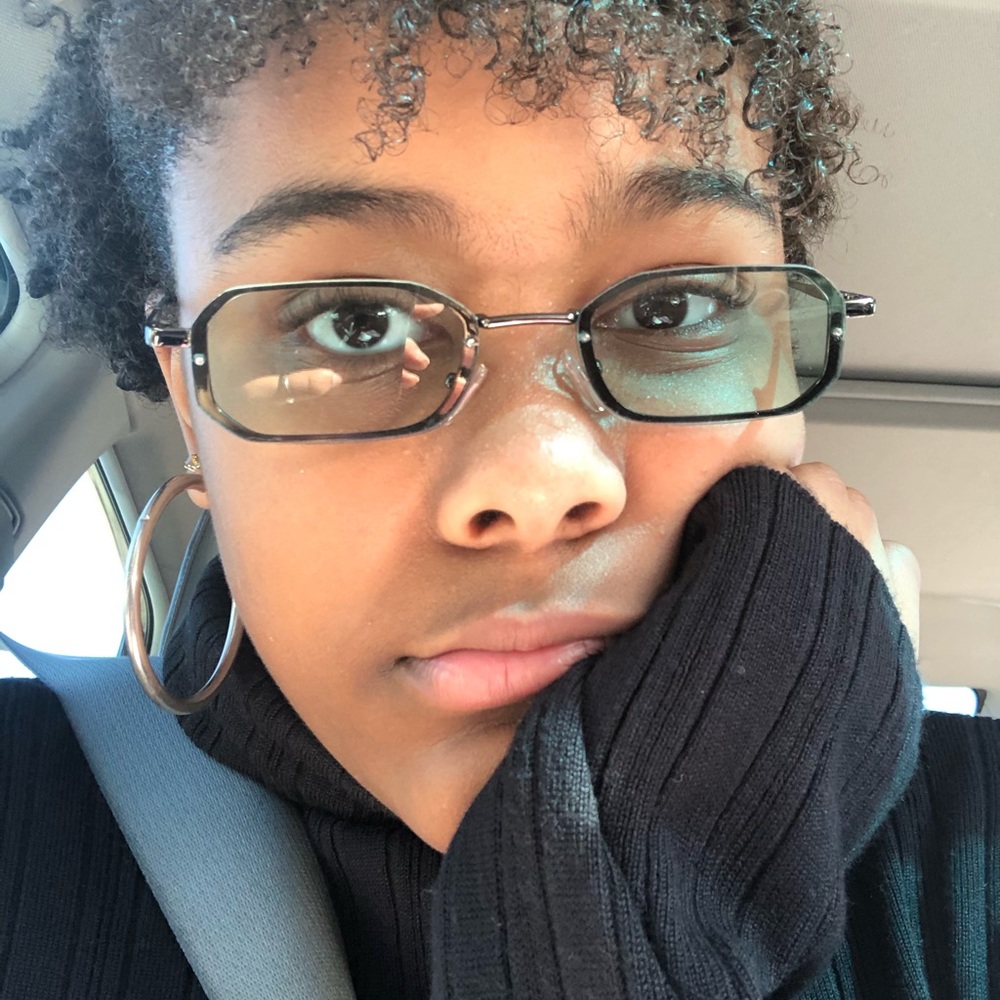 Meet your Posher, Mahri